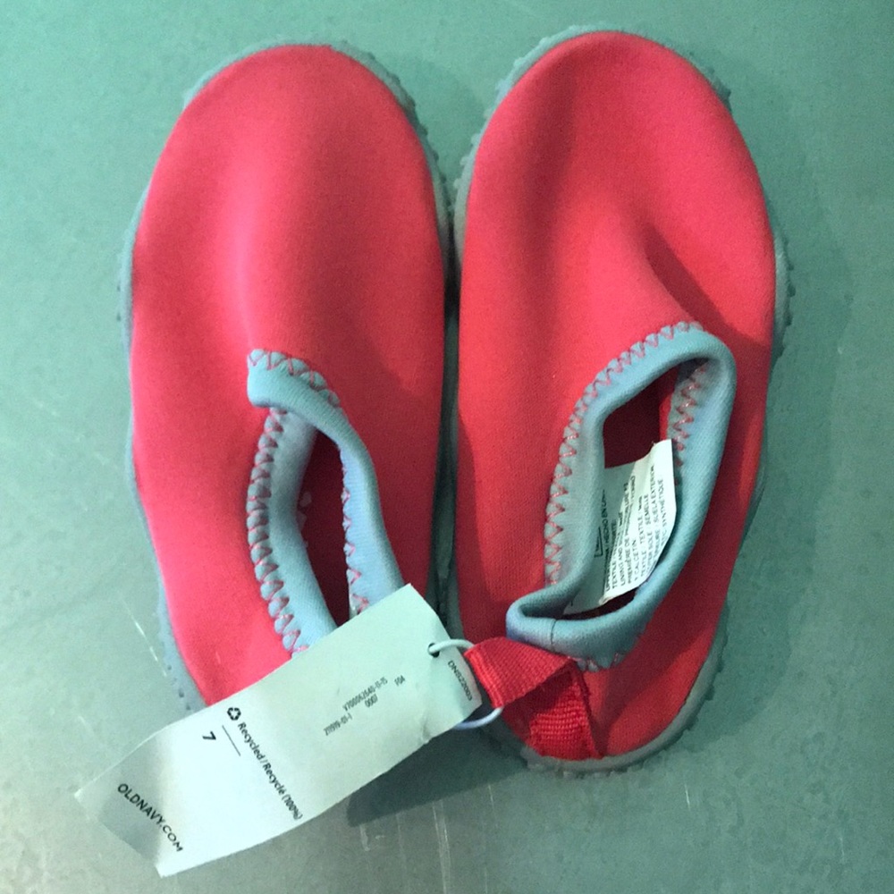 Old Navy toddler water shoes